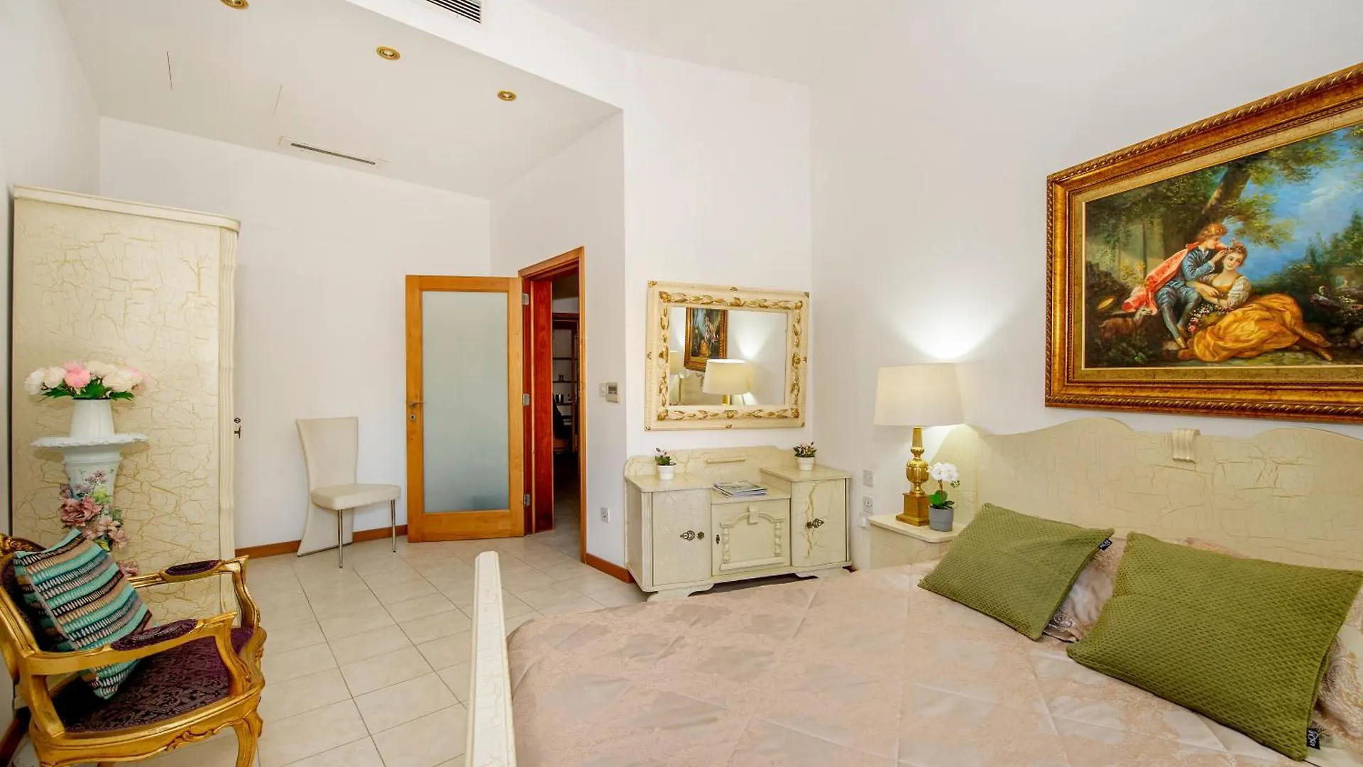 St. Julians Portomaso Marina Antique Apartment سانت جوليان