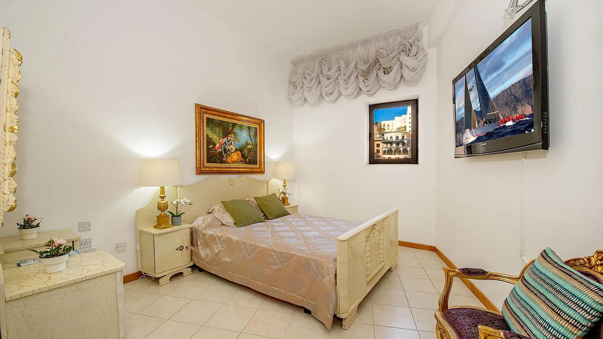 St. Julians Portomaso Marina Antique Apartment سانت جوليان مالطا