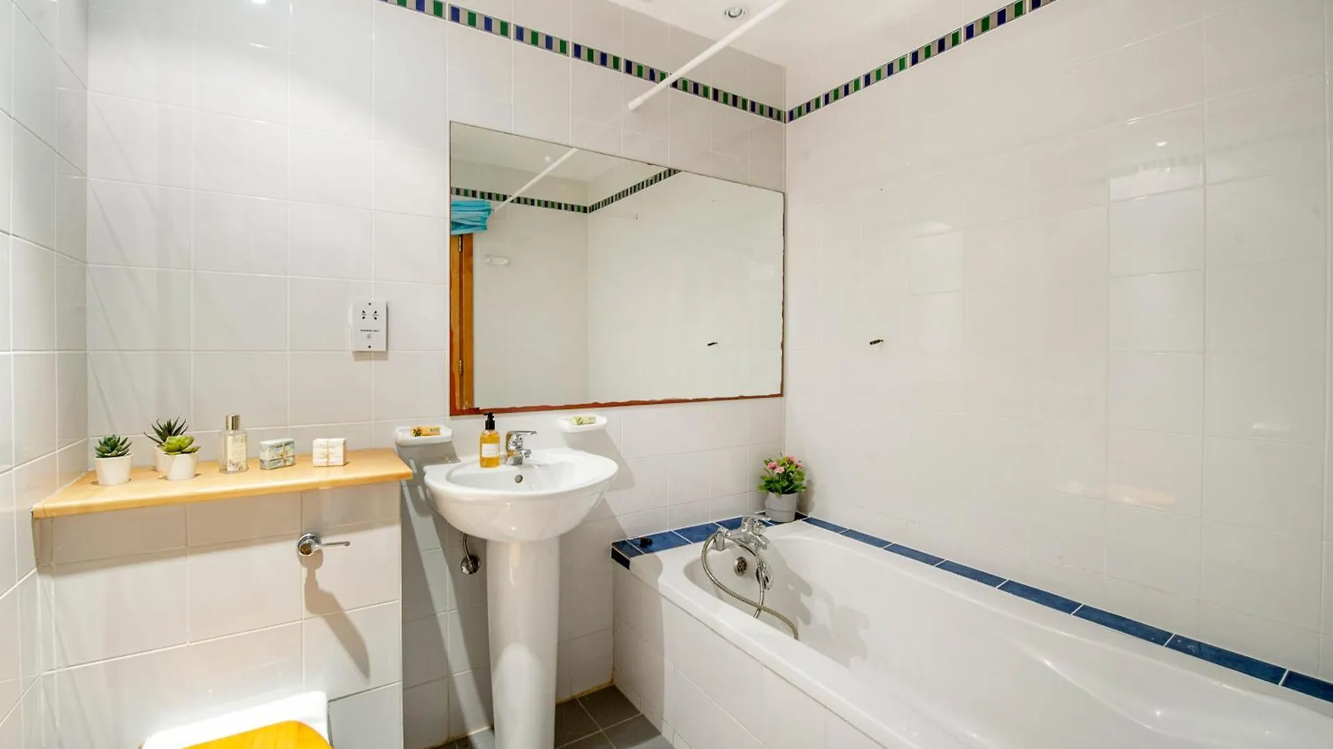 St. Julians Portomaso Marina Antique Apartment سانت جوليان 0*,  مالطا
